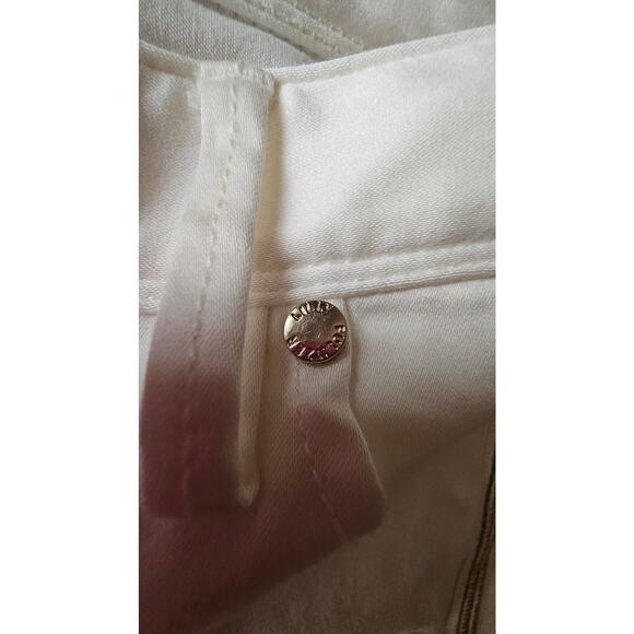 Lilly Pulitzer White Pants Jeans Gold Stud Trim. L emblem on back pocket, Sz 2 - Picture 10 of 10
